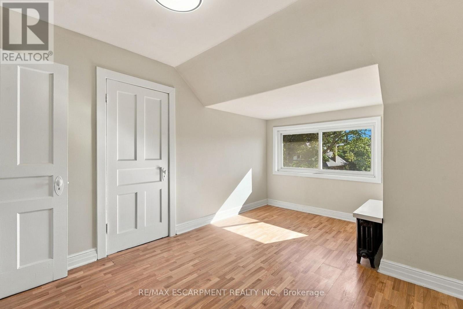 100 Balsam Avenue S Property Photo 42