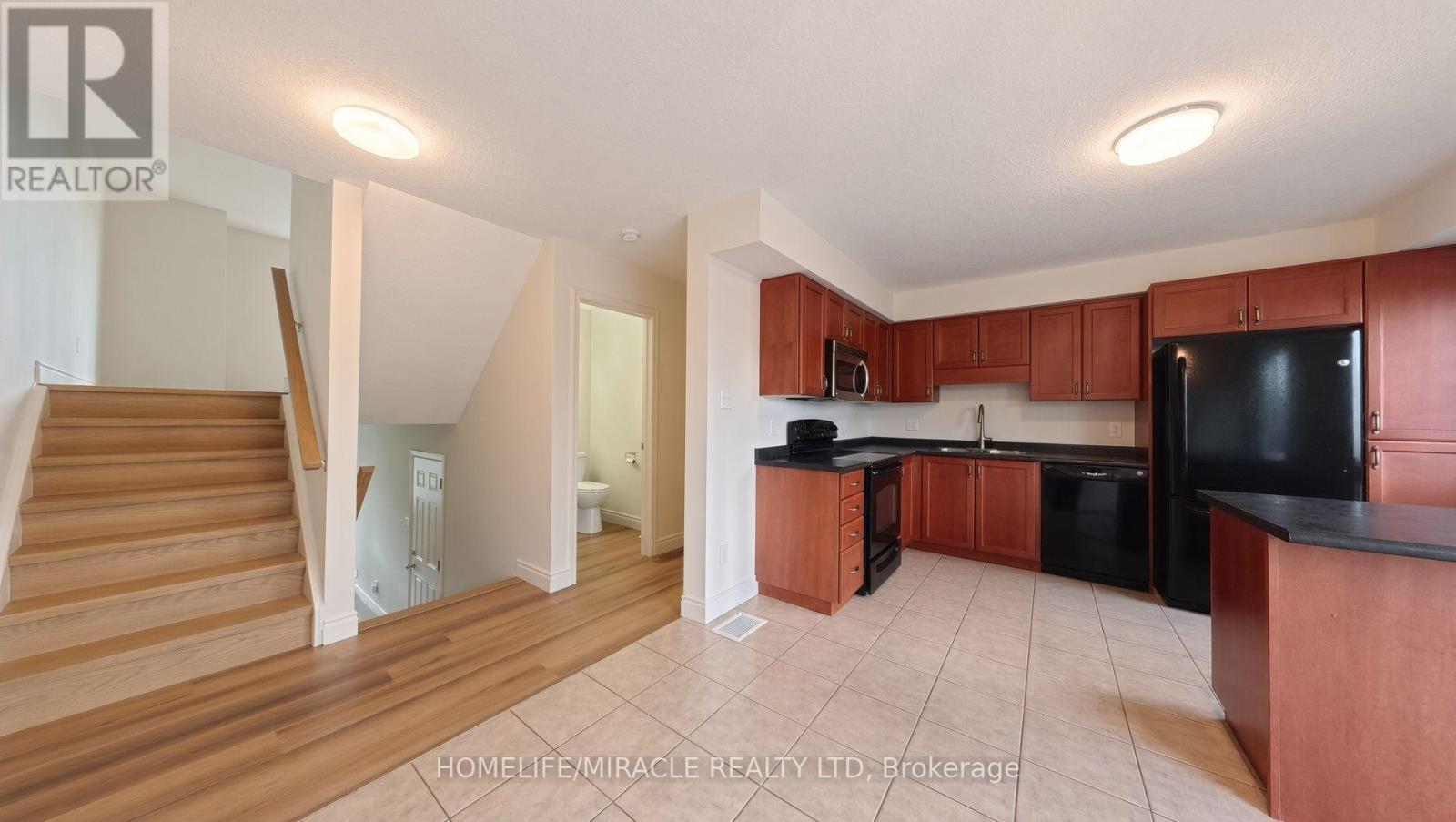 250 Parkvale Drive Property Photo 7