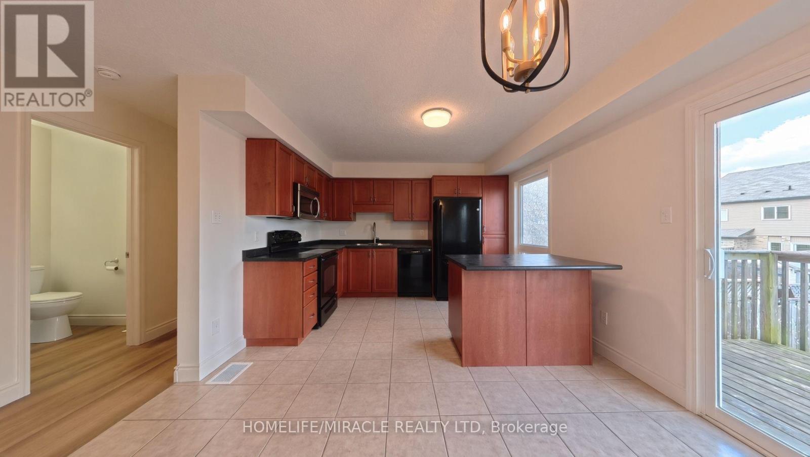 250 Parkvale Drive Property Photo 8