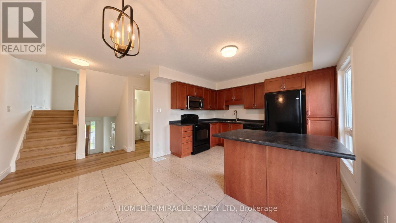 250 Parkvale Drive Property Photo 12