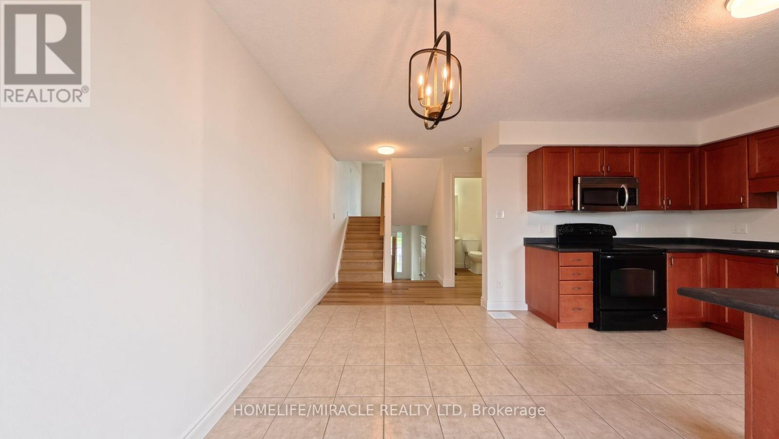 250 Parkvale Drive Property Photo 13