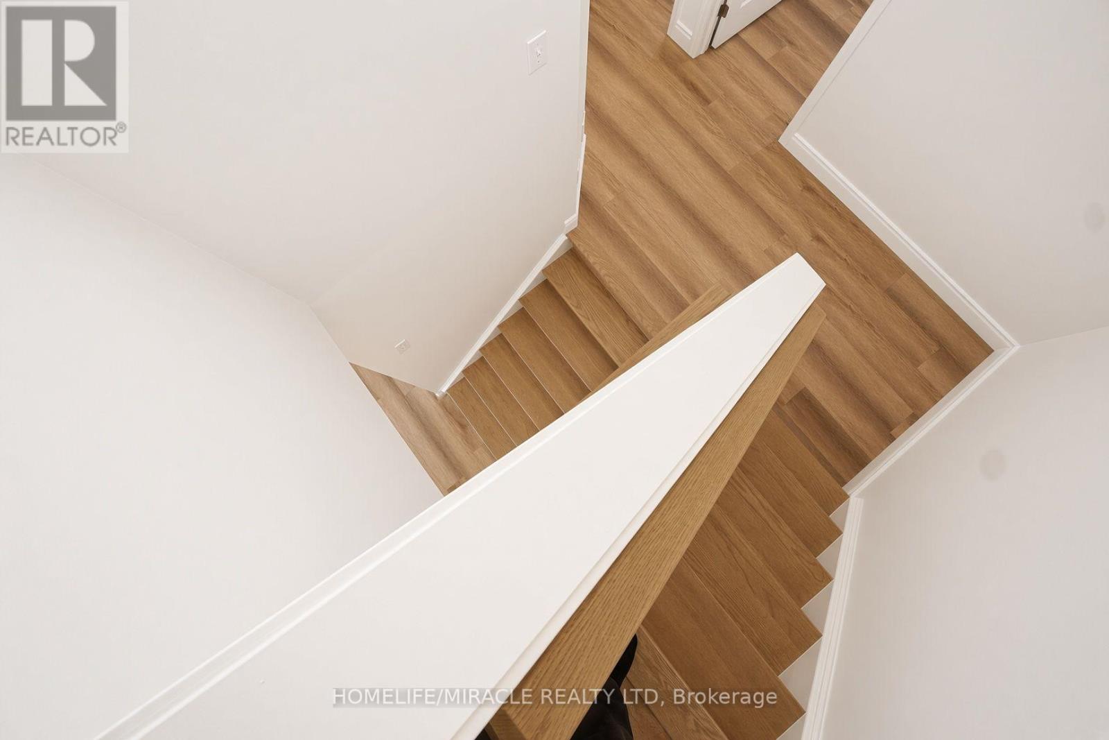 250 Parkvale Drive Property Photo 28