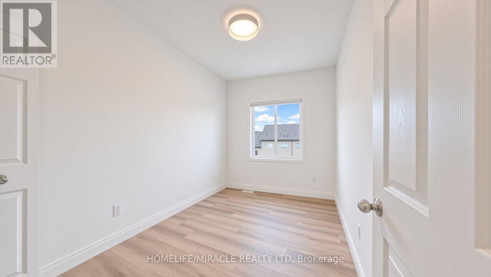 250 Parkvale Drive Property Photo 29