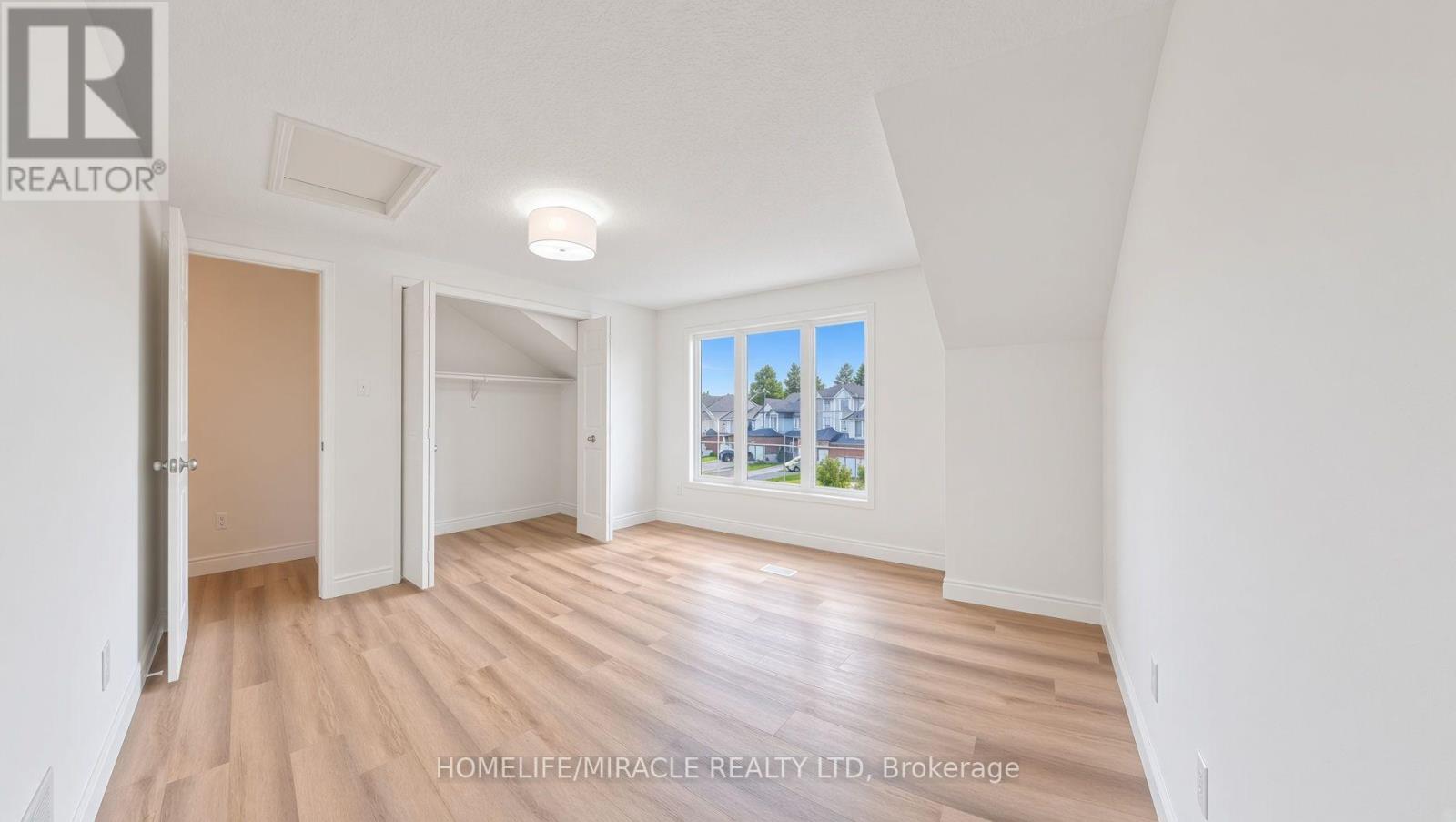 250 Parkvale Drive Property Photo 36