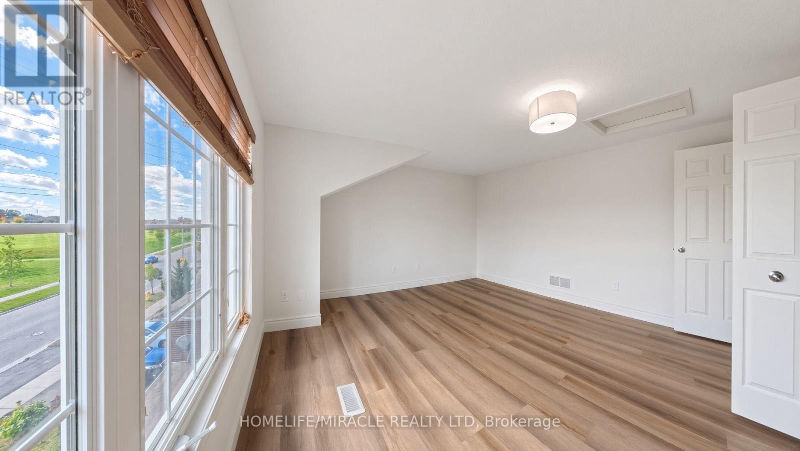 250 Parkvale Drive Property Photo 39