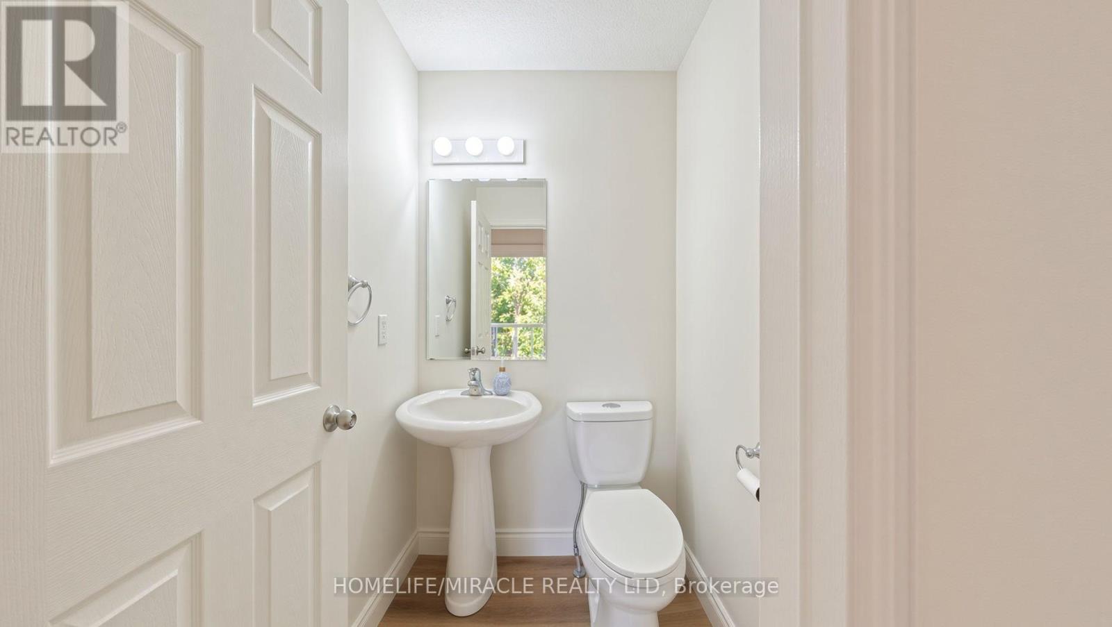 250 Parkvale Drive Property Photo 40