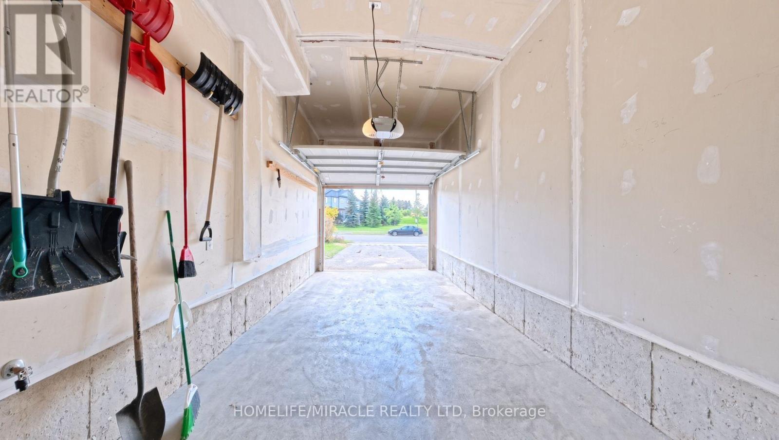 250 Parkvale Drive Property Photo 46