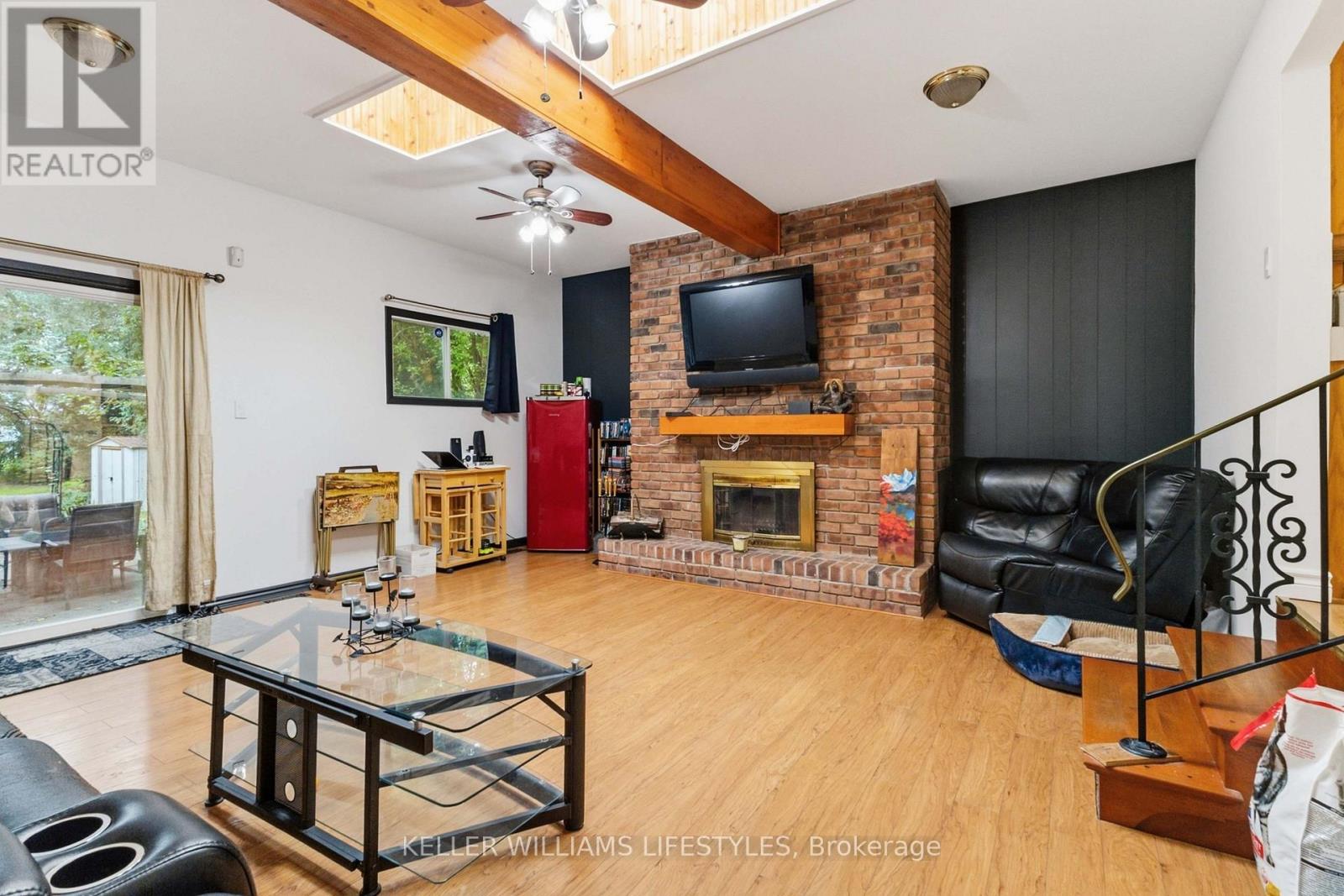 573 Hill Street Property Photo 16