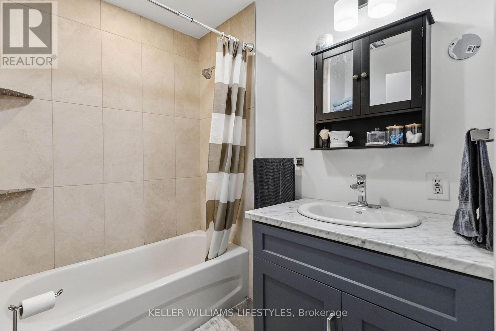573 Hill Street Property Photo 22
