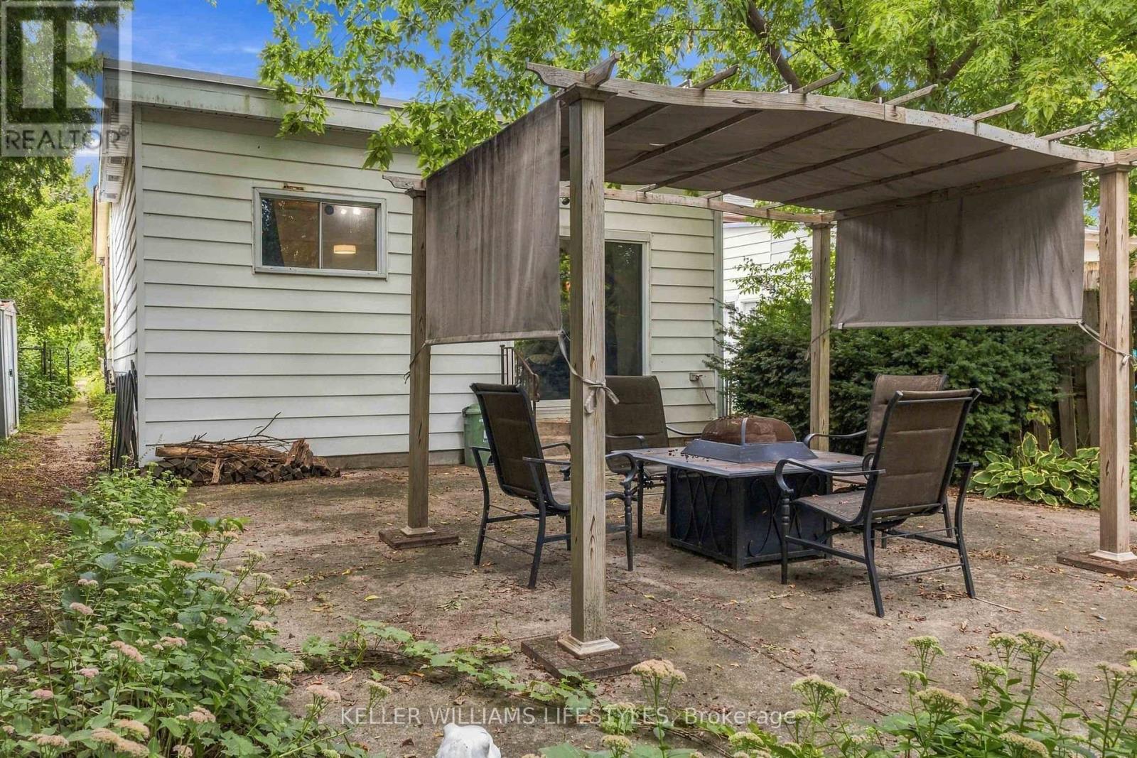 573 Hill Street Property Photo 25