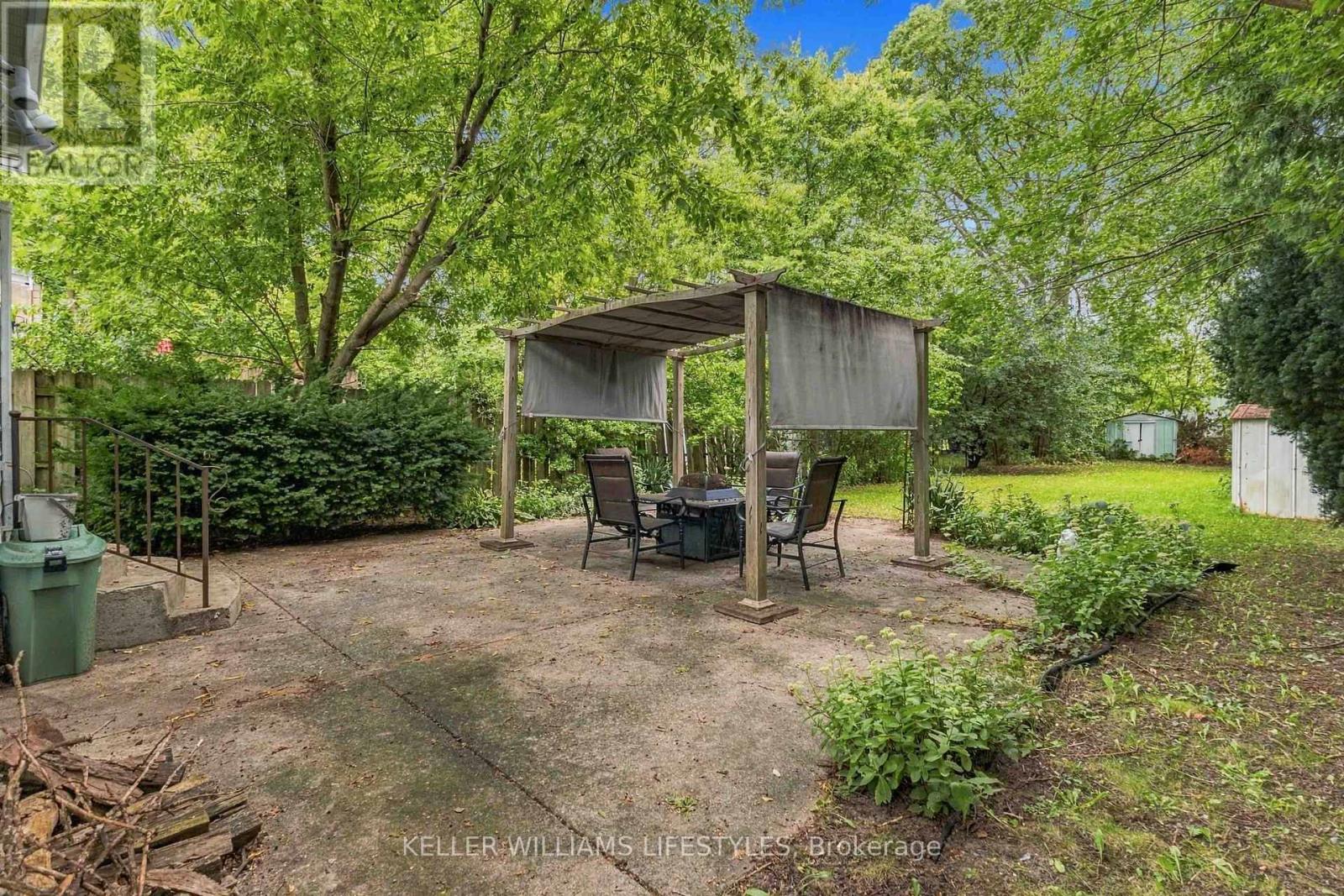 573 Hill Street Property Photo 30