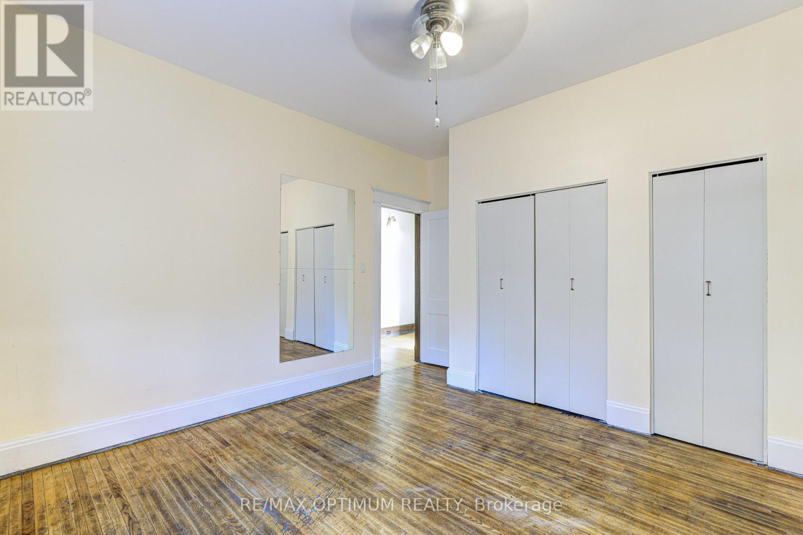 916 Queenston Road Property Photo 16