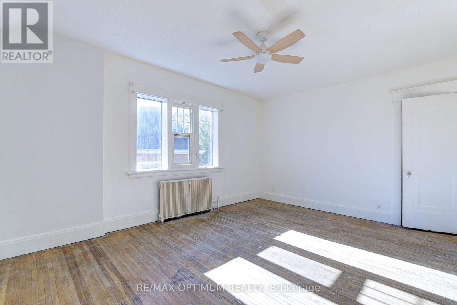 916 Queenston Road Property Photo 29