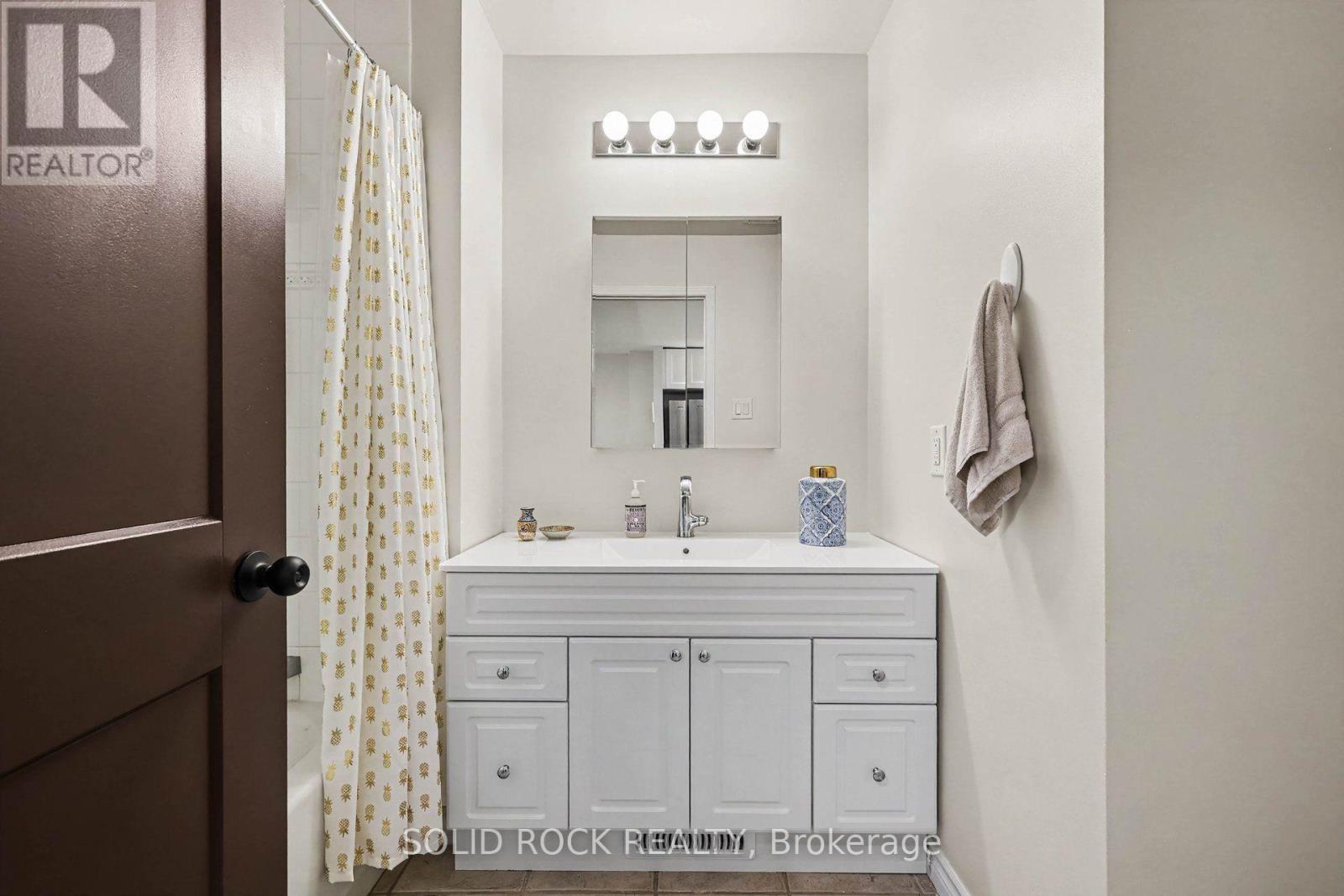 208 Jamieson Street Property Photo 18