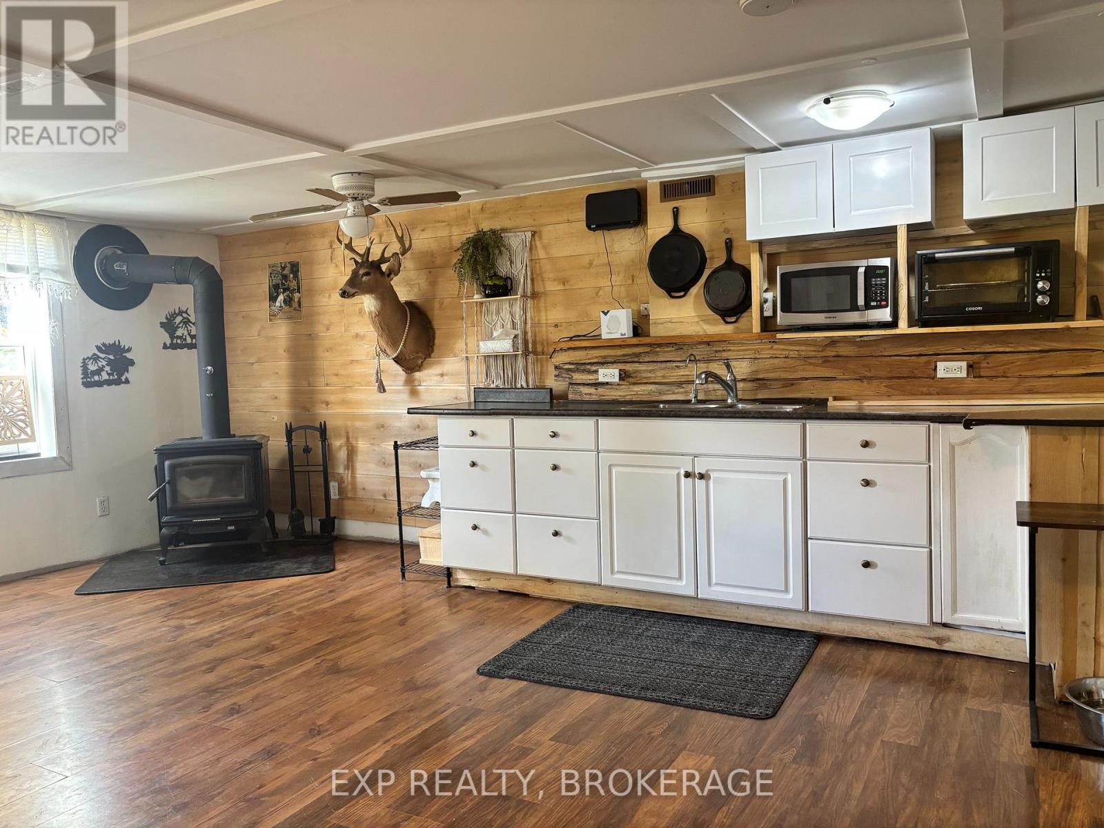 1256 Elm Tree Road Property Photo 2