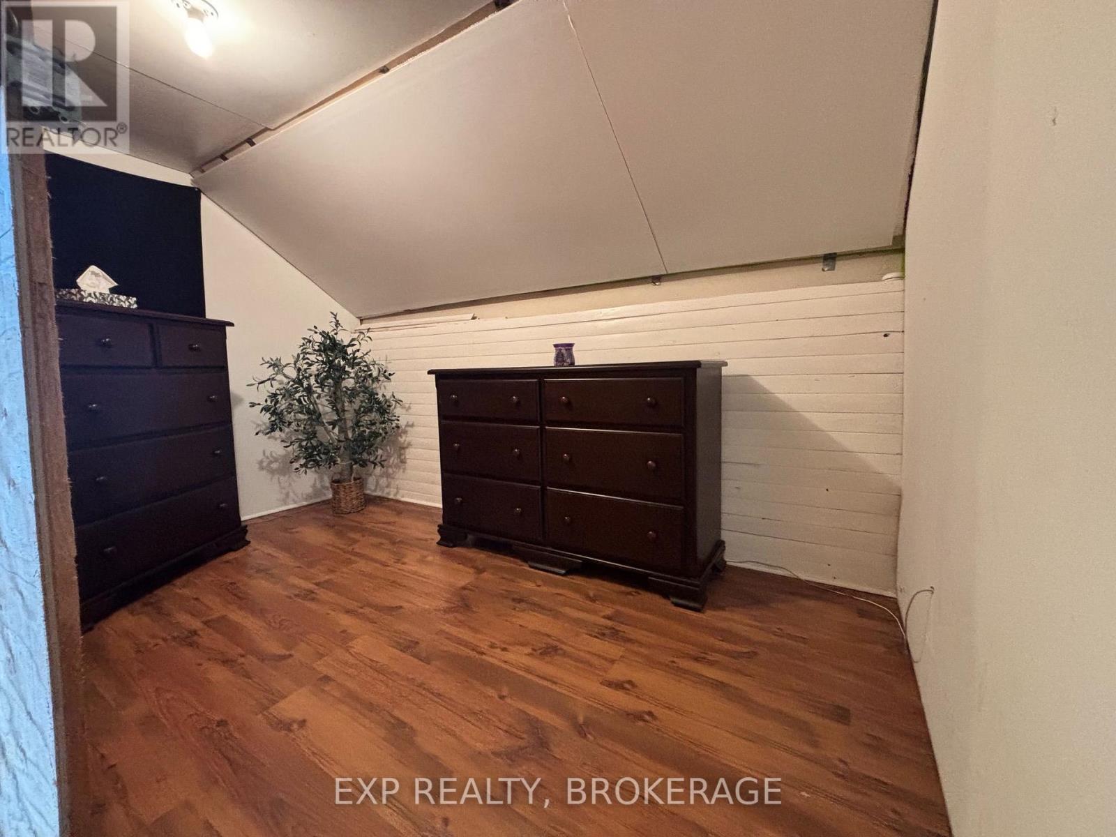 1256 Elm Tree Road Property Photo 4