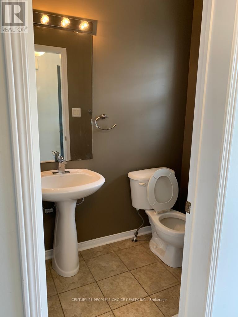 69 Bloomington Drive Property Photo 5