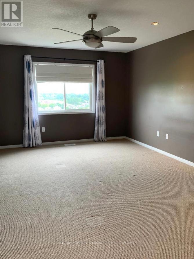 69 Bloomington Drive Property Photo 6