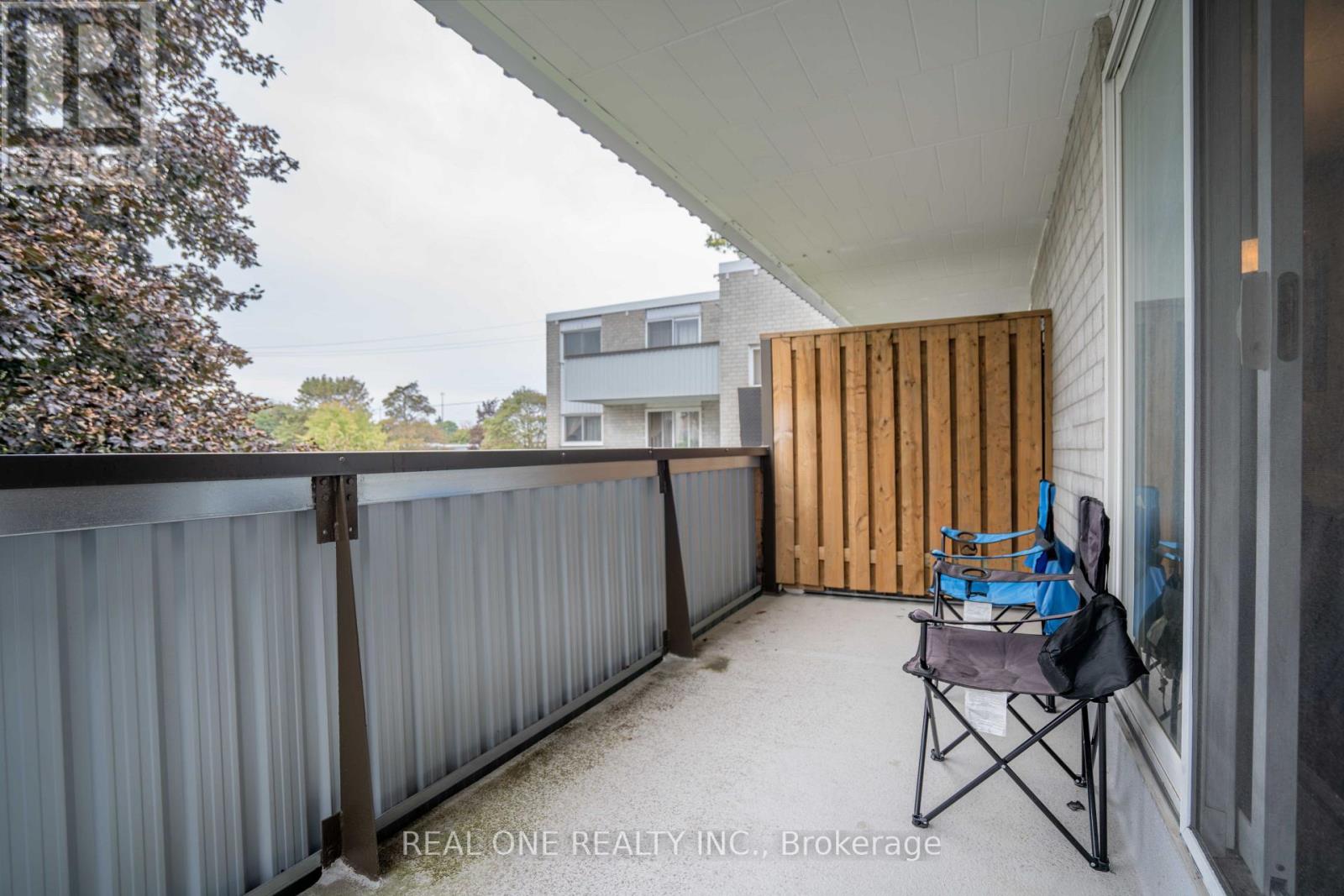 204 - 6 Walton Avenue Property Photo 19