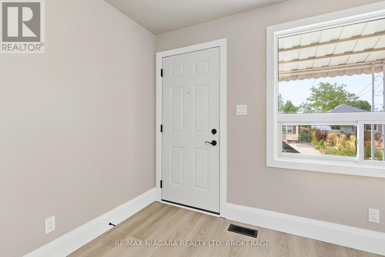 422 Brunswick Street Property Photo 6