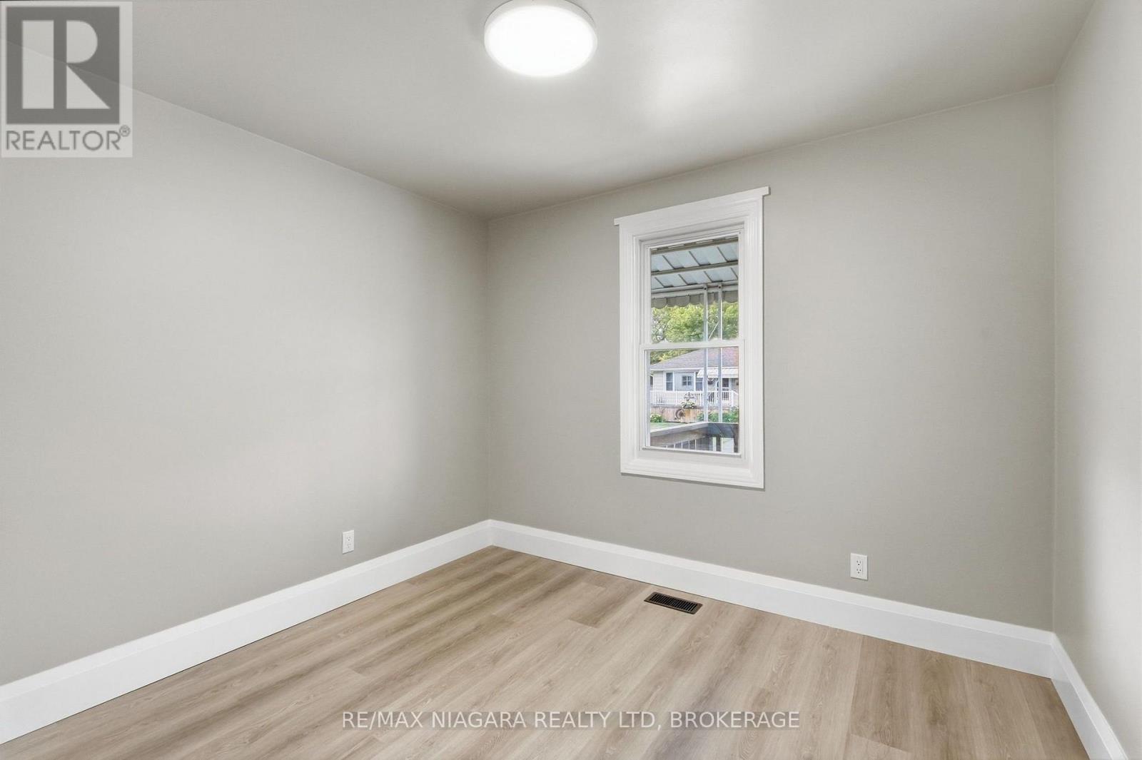 422 Brunswick Street Property Photo 9