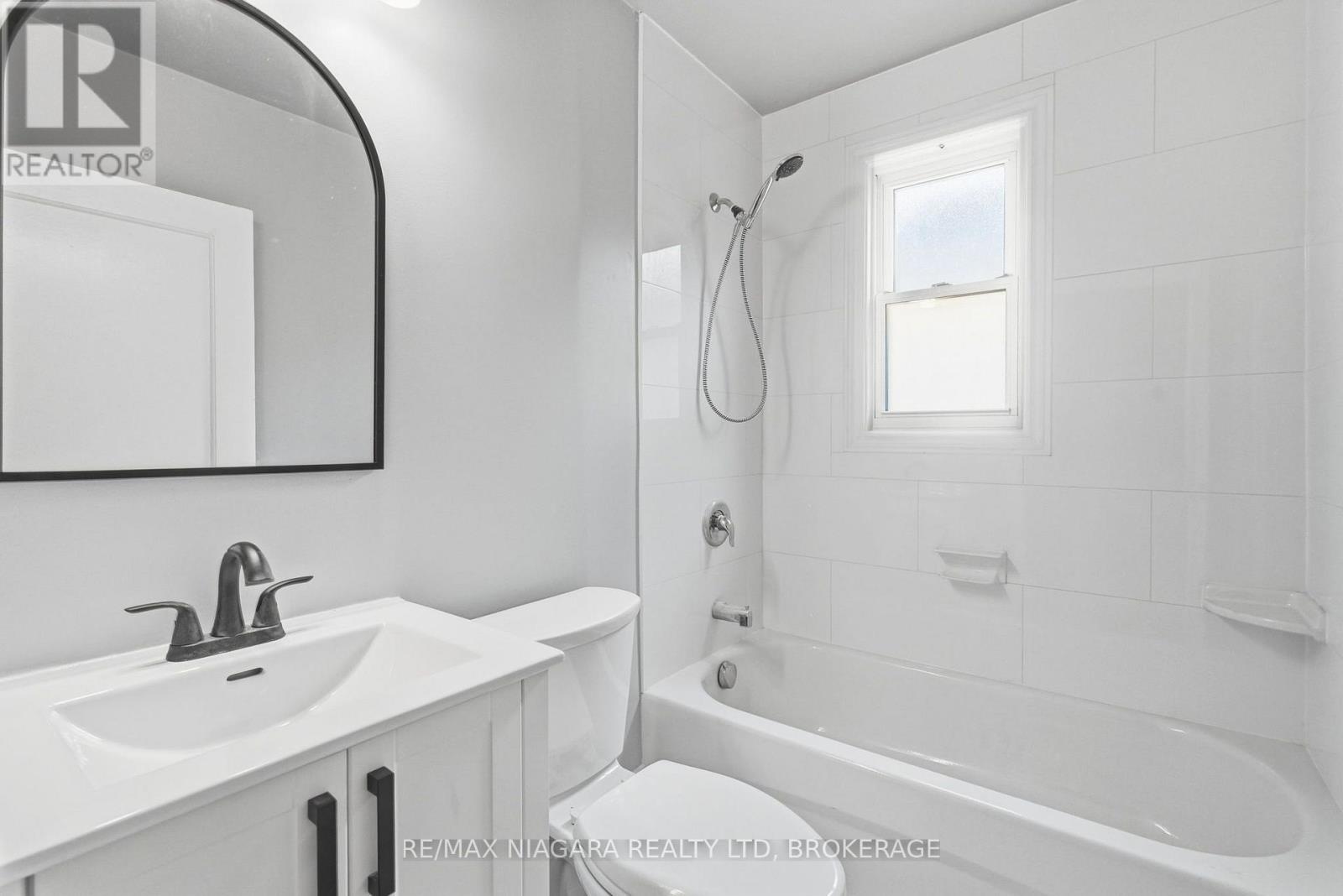422 Brunswick Street Property Photo 11