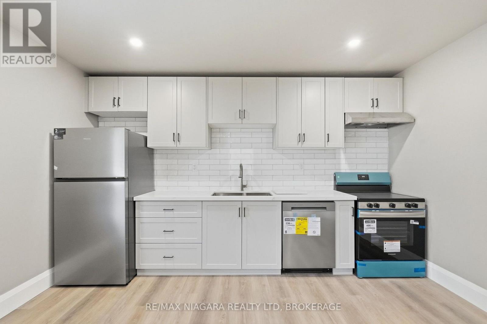 422 Brunswick Street Property Photo 17