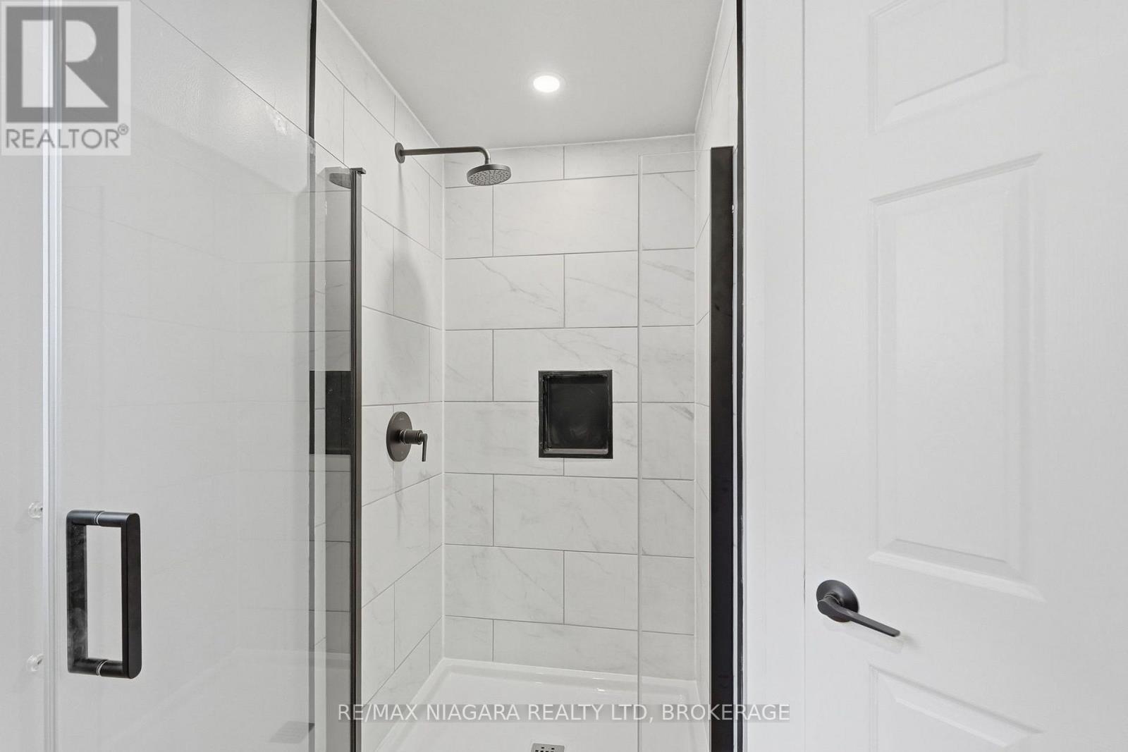 422 Brunswick Street Property Photo 29