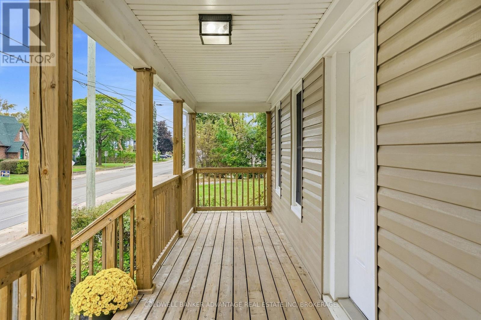 368 Niagara Street Property Photo 6