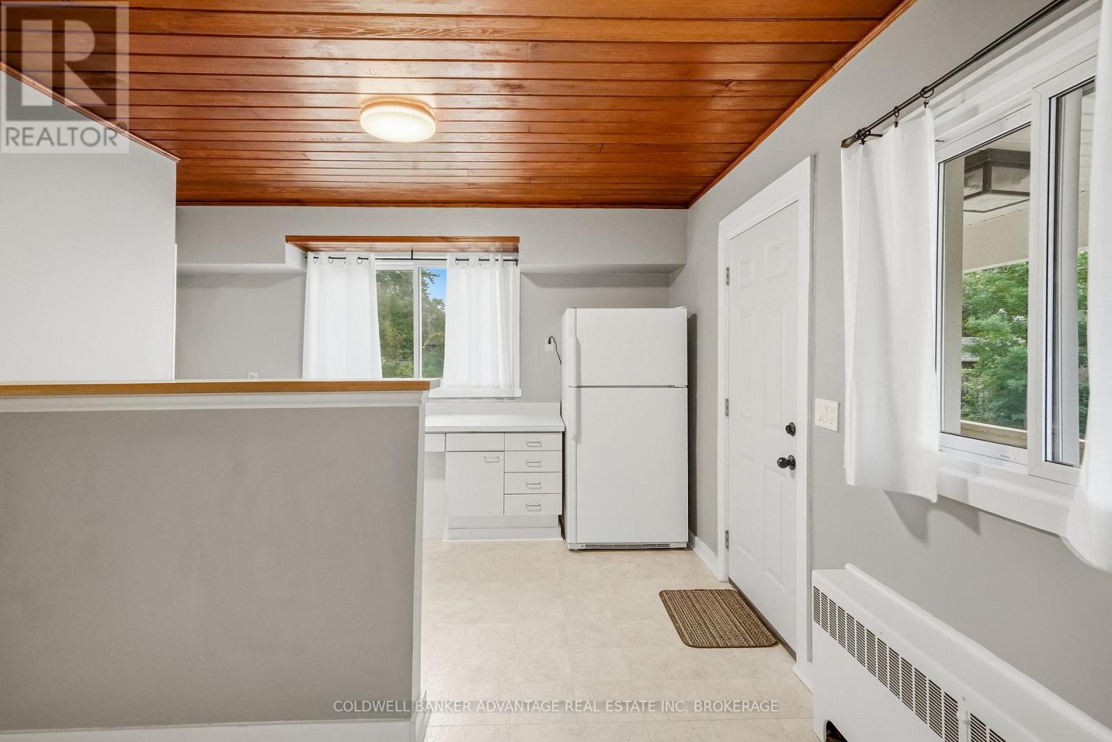 368 Niagara Street Property Photo 10