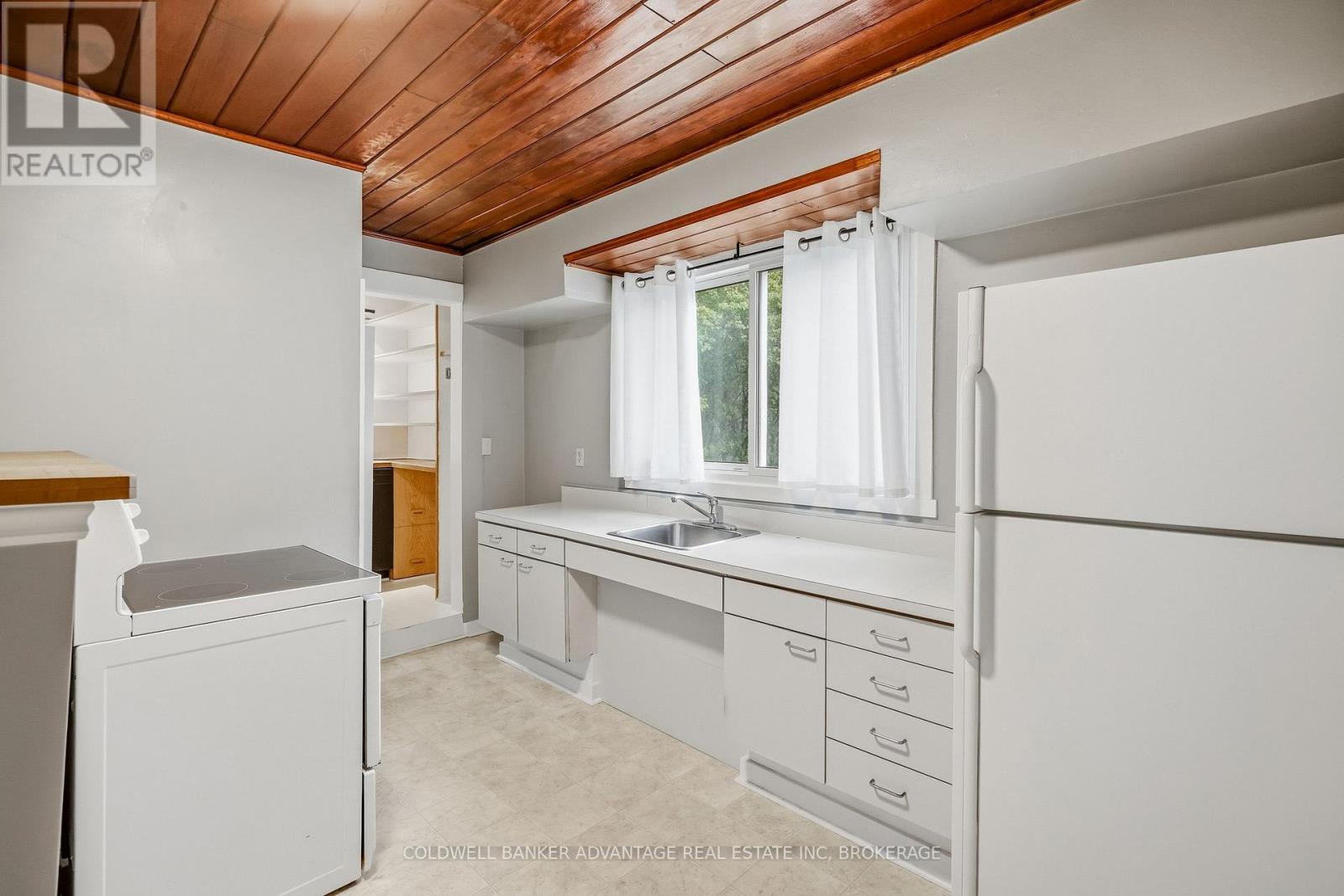 368 Niagara Street Property Photo 11