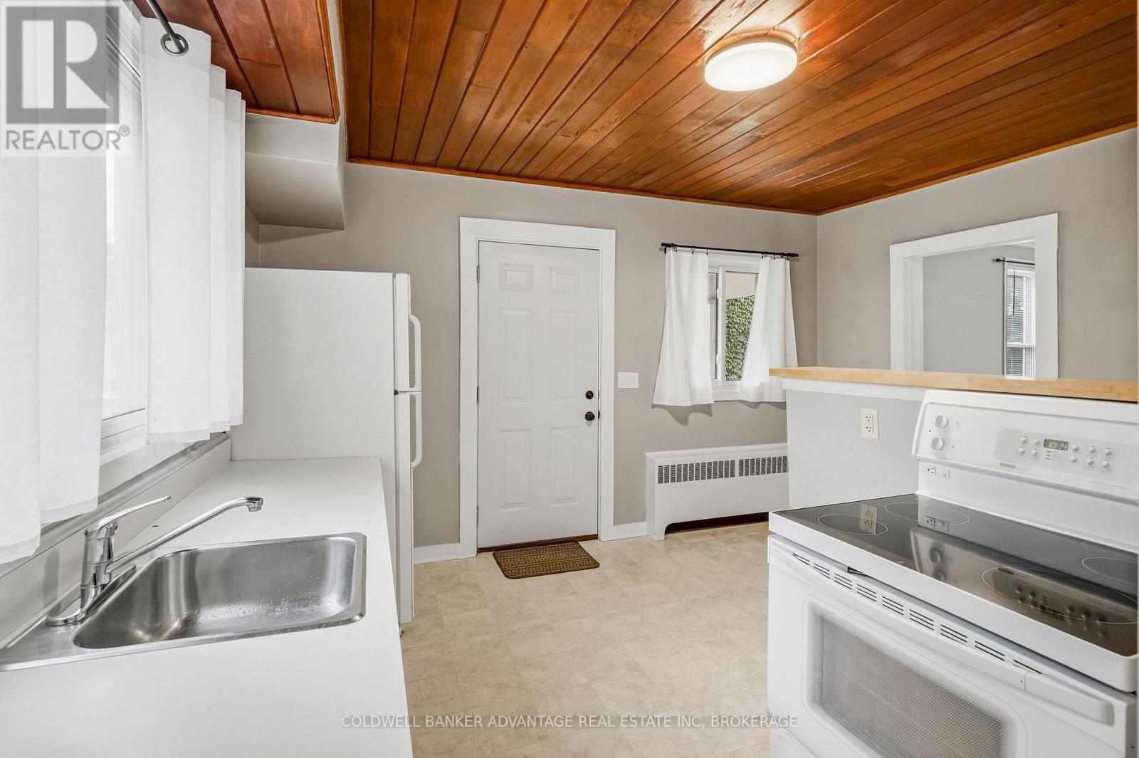 368 Niagara Street Property Photo 12