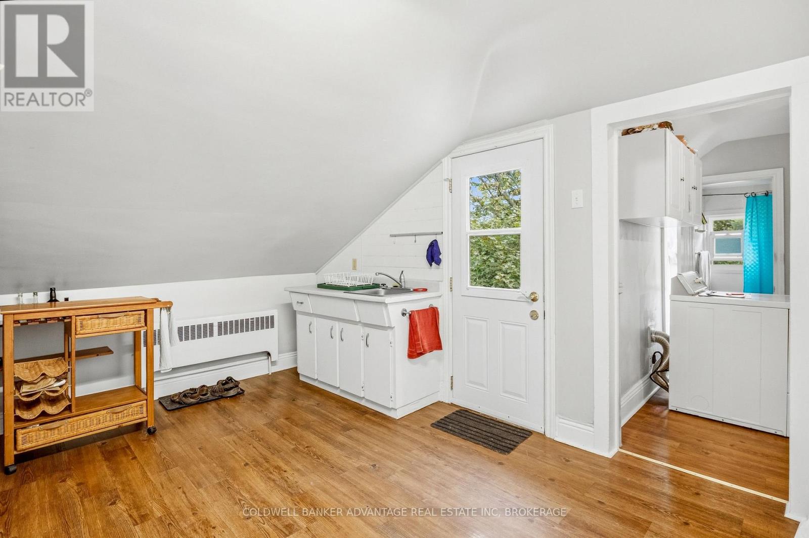368 Niagara Street Property Photo 17