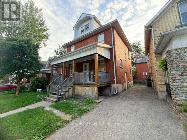 512 Downie Street Property Photo 2