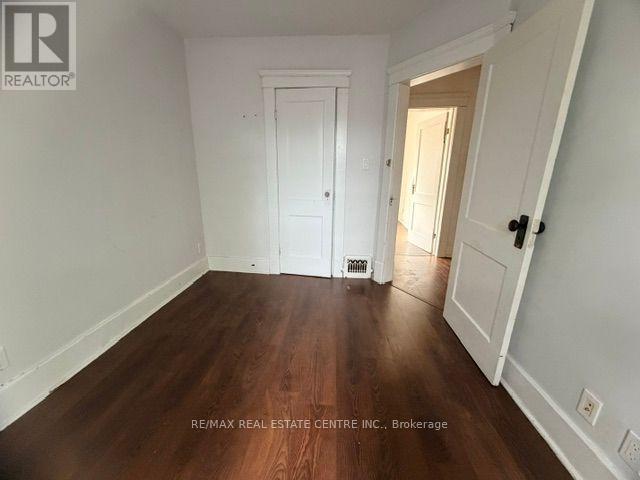 512 Downie Street Property Photo 4