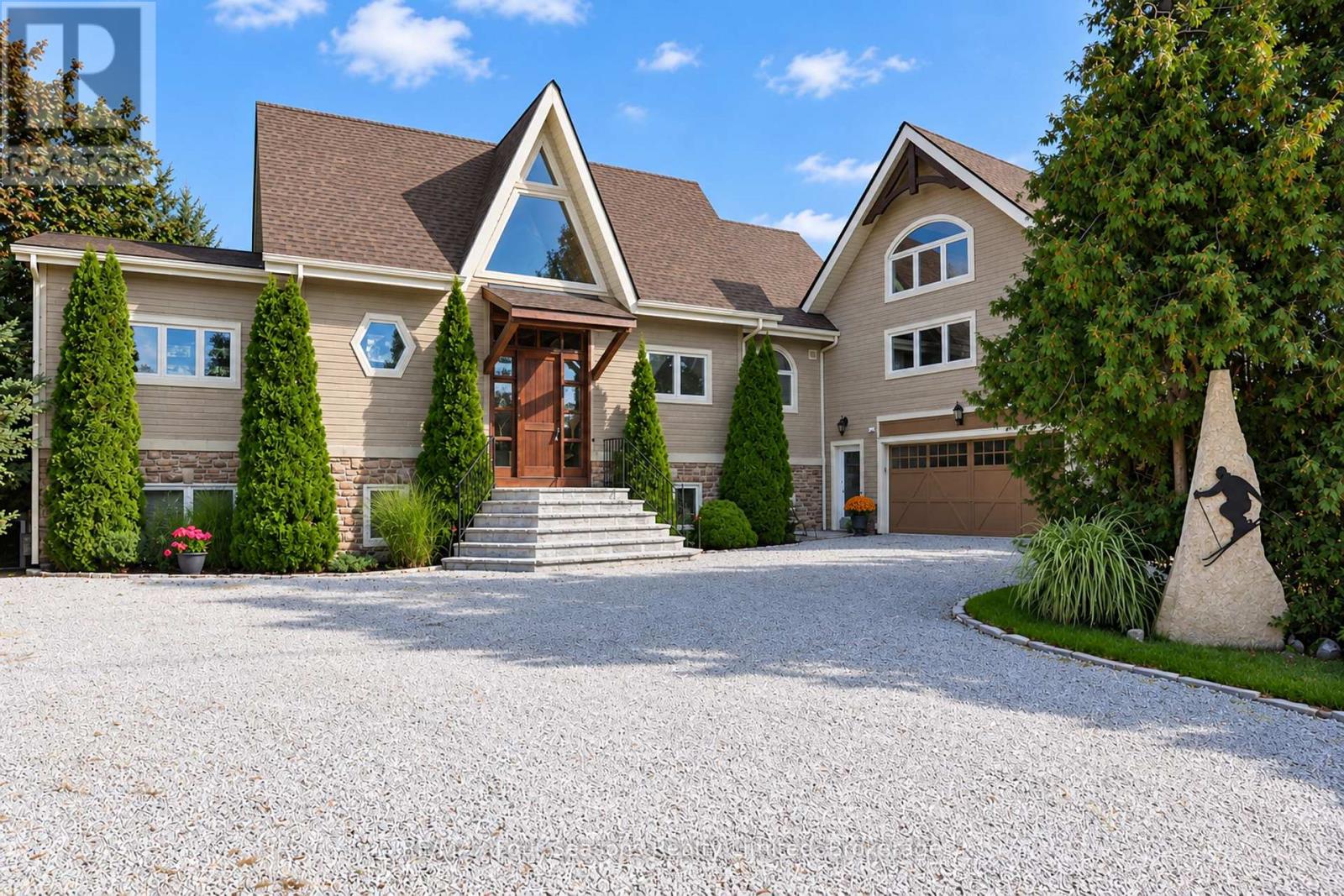 147 Lakeshore Road E Property Photo 39