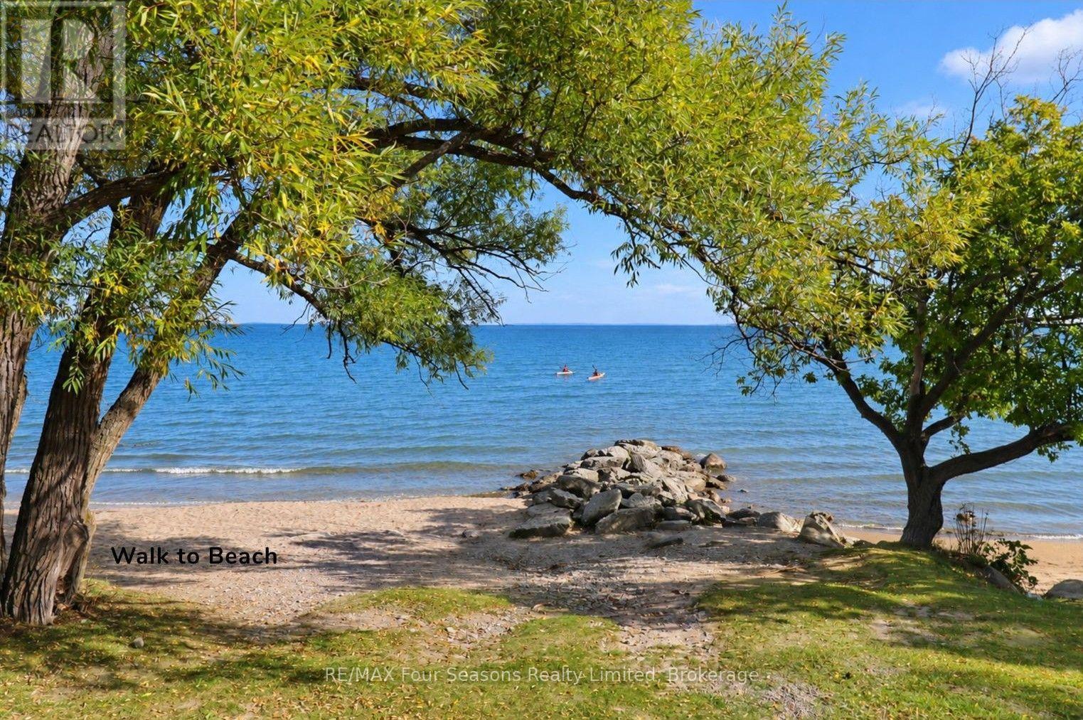 147 Lakeshore Road E Property Photo 44