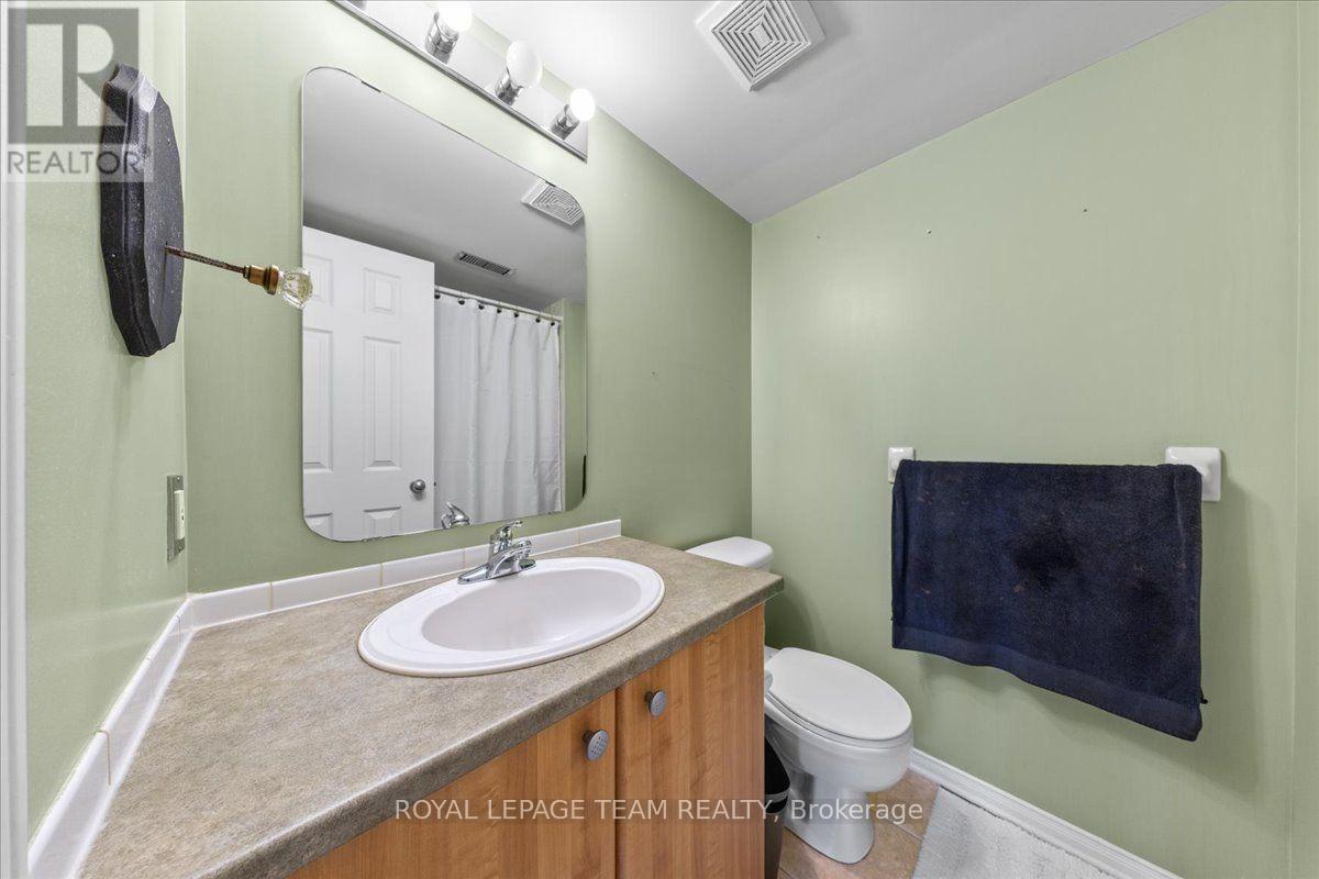 100 Bonfield Private Property Photo 14