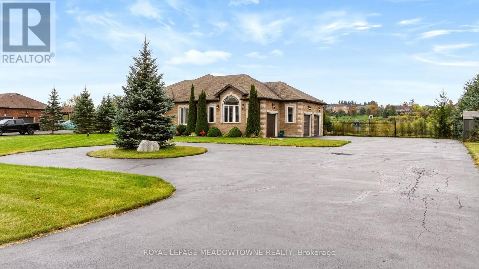 50 Stewart Drive Property Photo 2