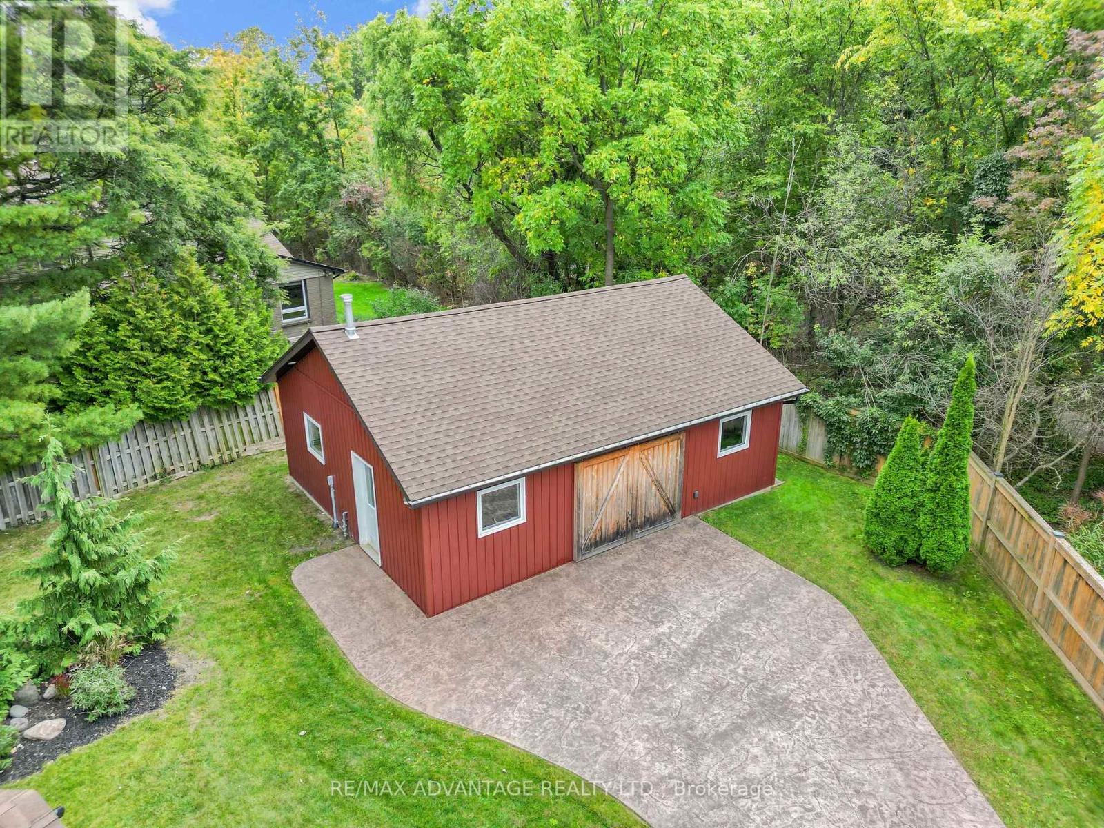 43 Lynngate Grove Property Photo 2