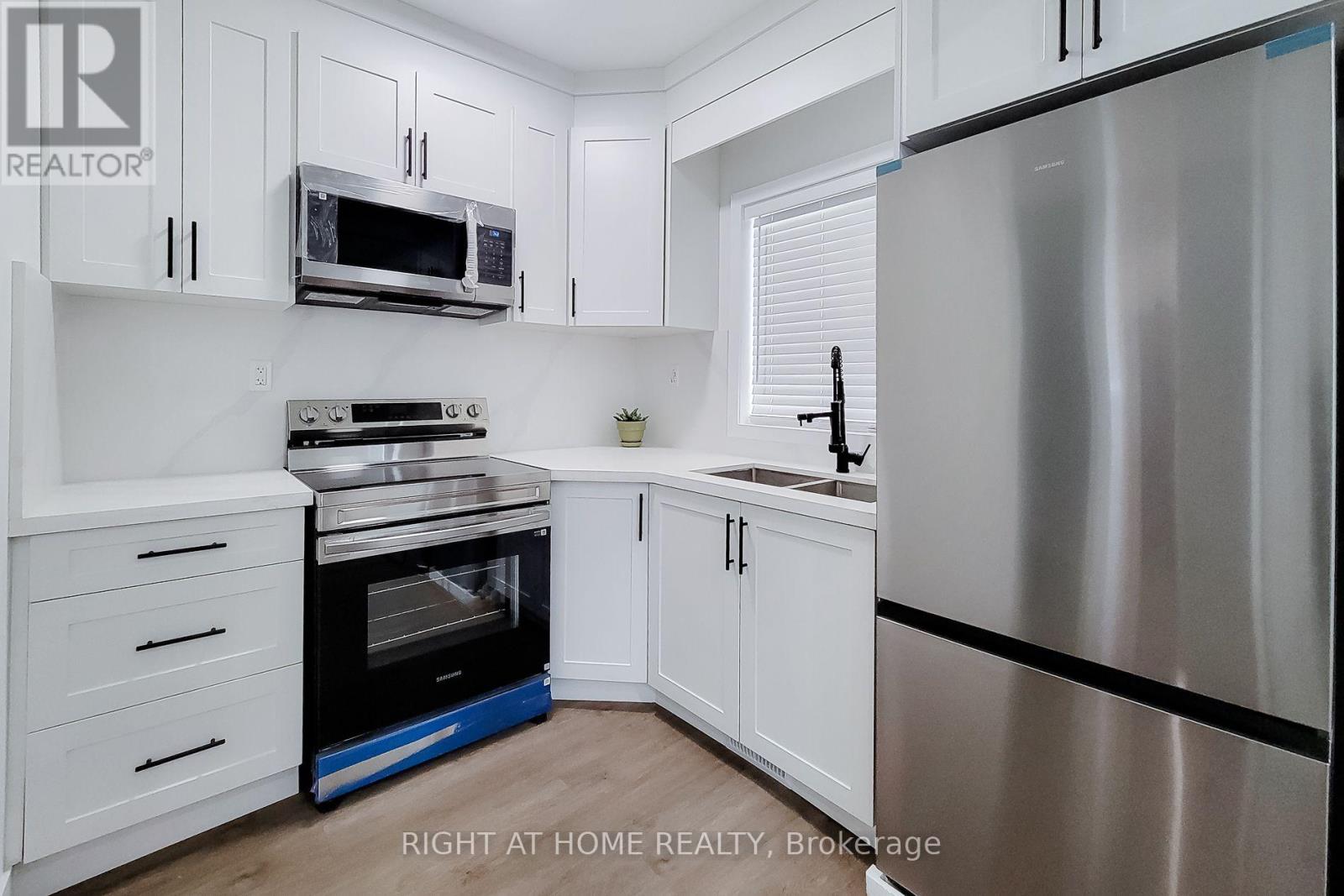 78 Hillyard Street E Property Photo 27