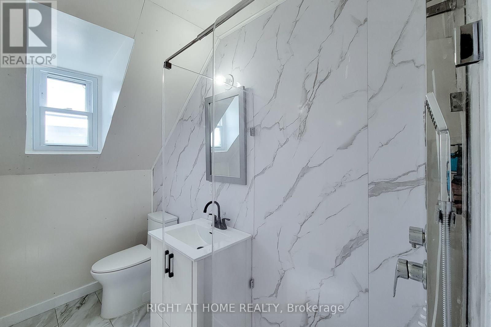 78 Hillyard Street E Property Photo 34