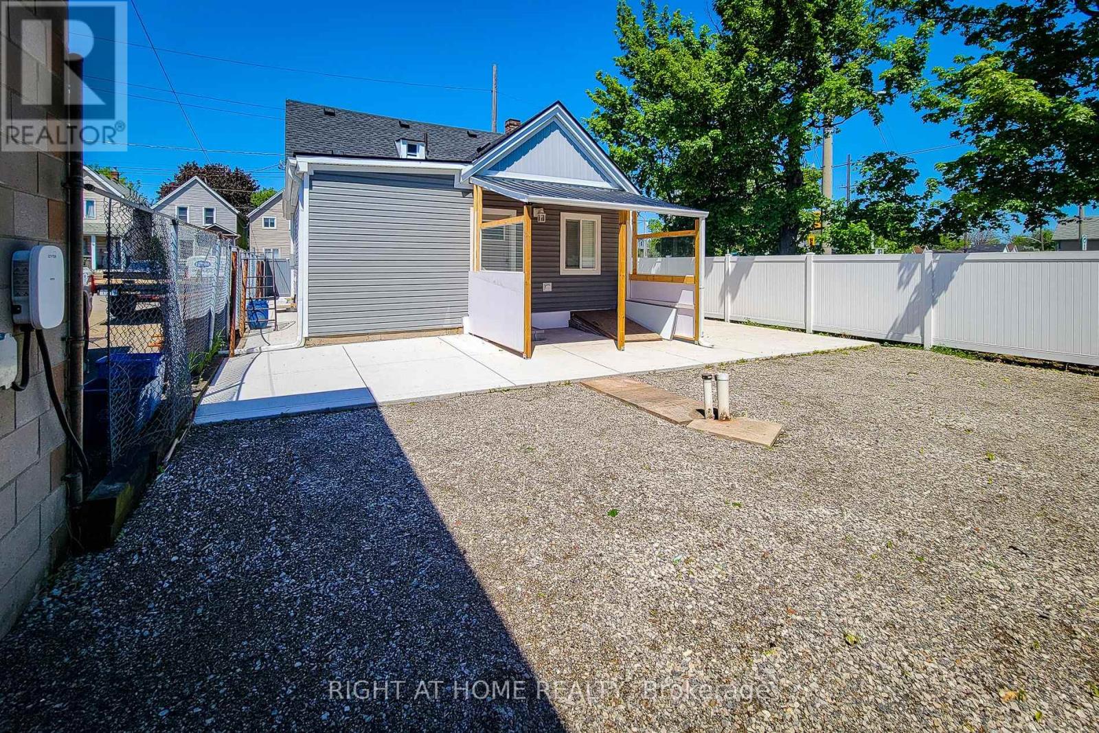 78 Hillyard Street E Property Photo 41
