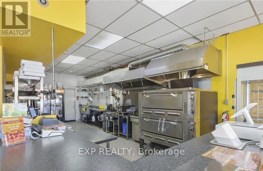 1009 Merivale Road Property Photo 7