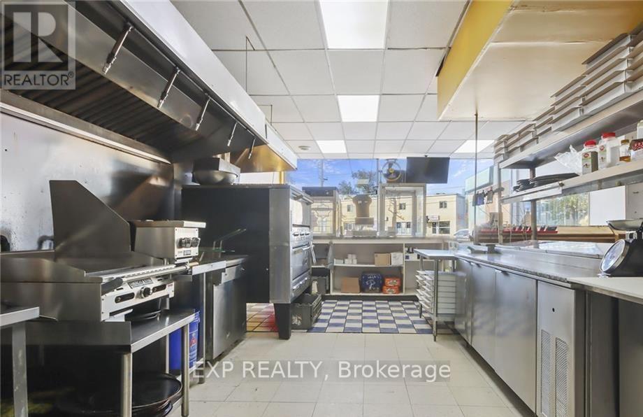 1009 Merivale Road Property Photo 13