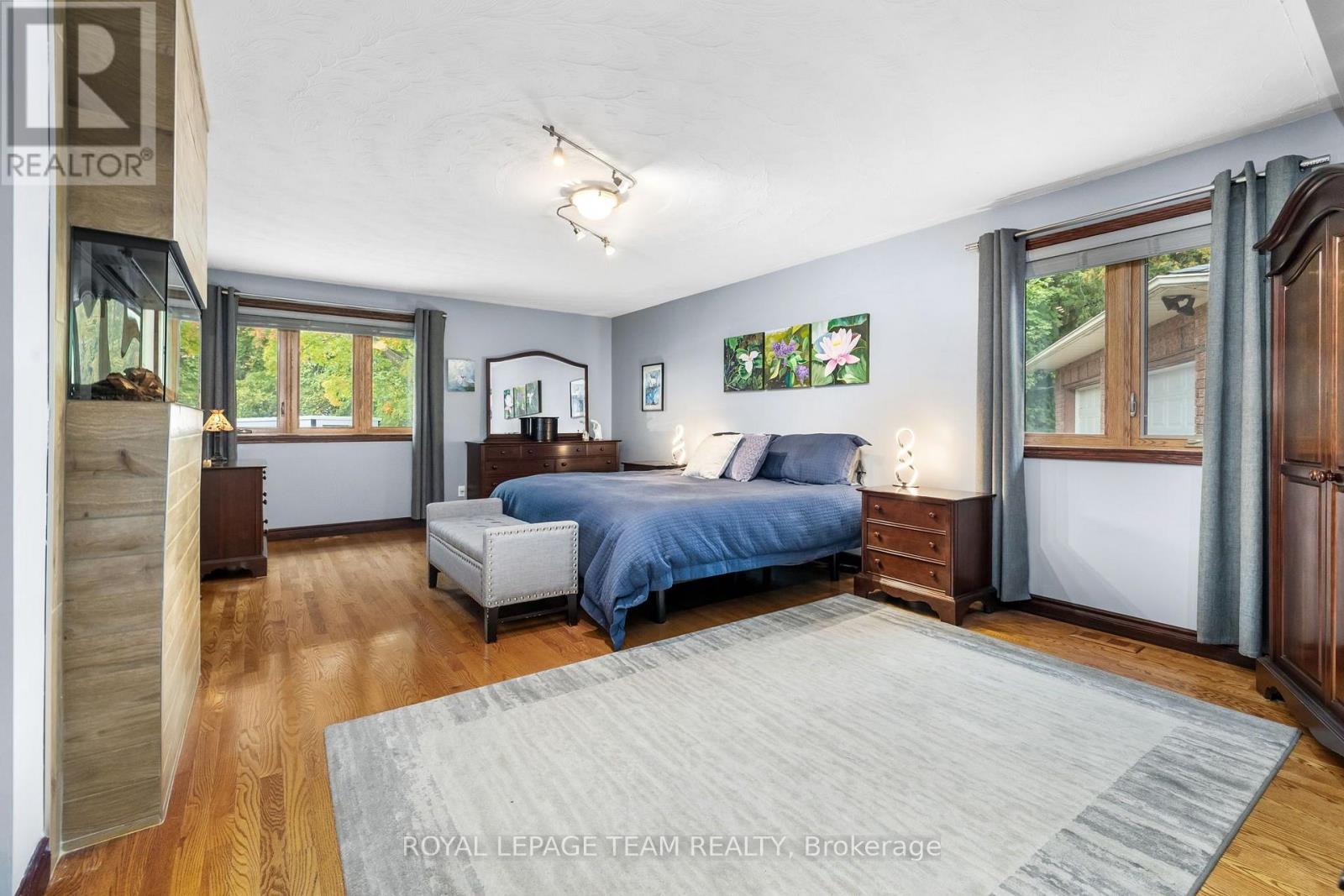 6100 Gough Road Property Photo 11