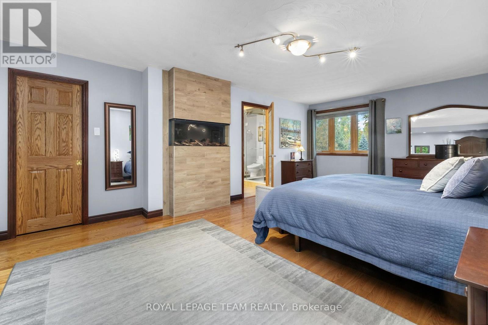 6100 Gough Road Property Photo 12