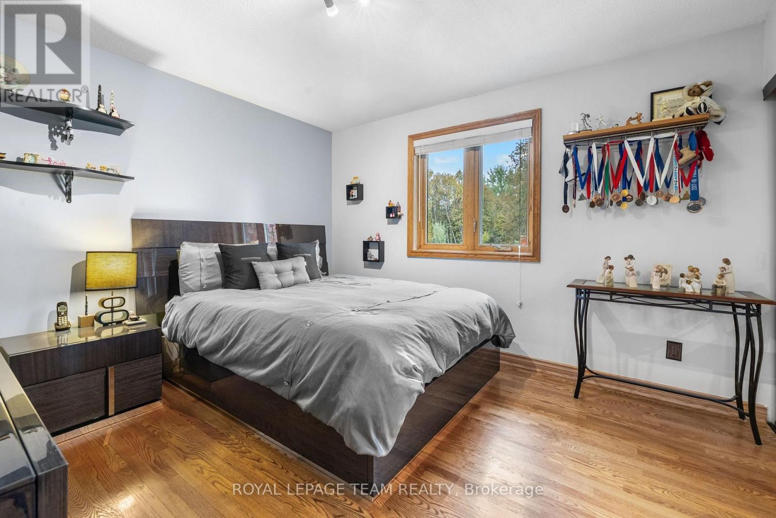 6100 Gough Road Property Photo 15