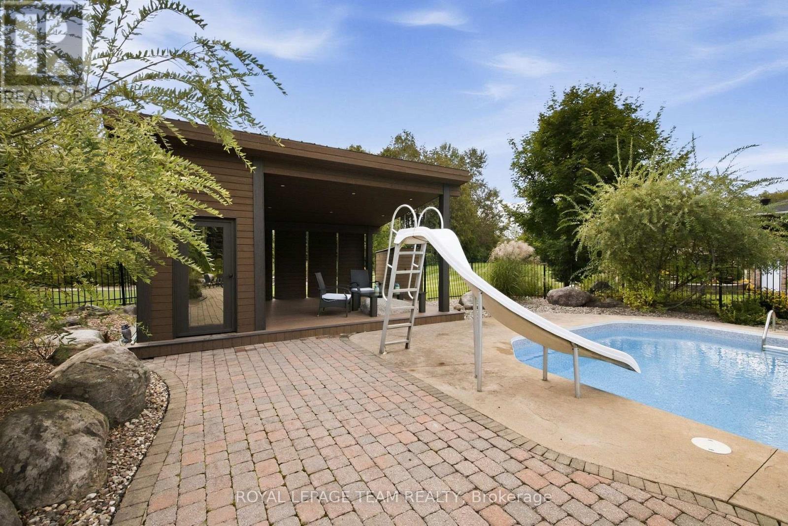 6100 Gough Road Property Photo 40