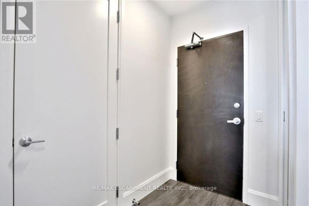 1105 - 112 King Street E Property Photo 5